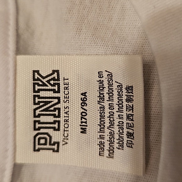 NWT Victoria Secret PINK white logo Tshirt. Size Medium. - Picture 8 of 8